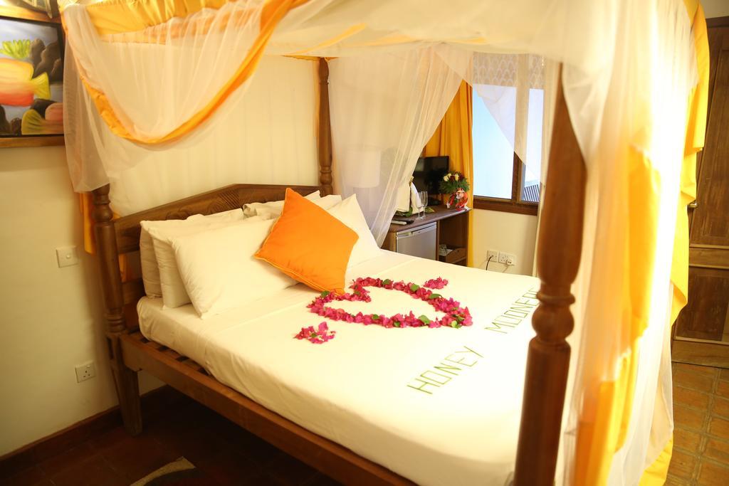 Mangro Hotel Diani Beach Ngoại thất bức ảnh